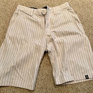 Unique Pin striped casual shorts